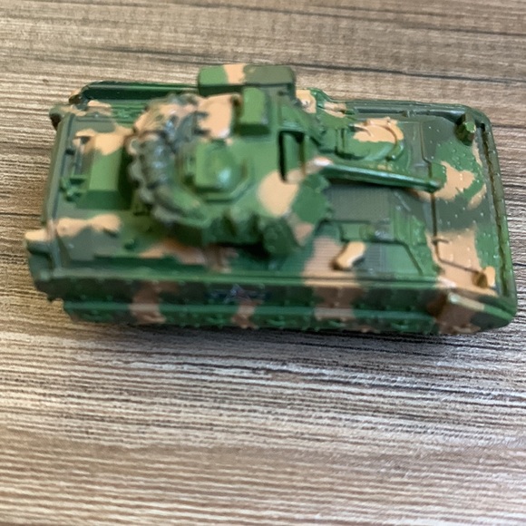Galoob Micro Machine Military Army Tank Camouflaged Vehicle 1995 Micromachines - Picture 4 of 6
